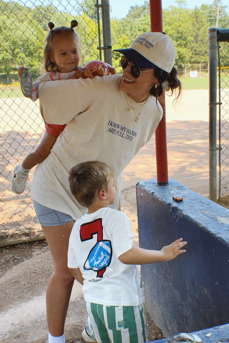 I Know my Hands are Full Thnx T-shirt